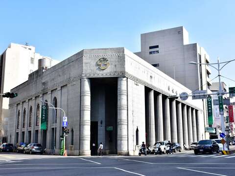 土地银行台南分行(原日本劝业银行台南支店)
