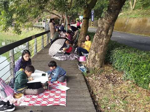 参赛者免费入园，陪同家属可享半票入园，欢迎一同前来园区健行野餐