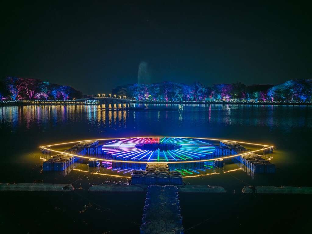 新营波光节-光之眼(台南市政府文化局提供)