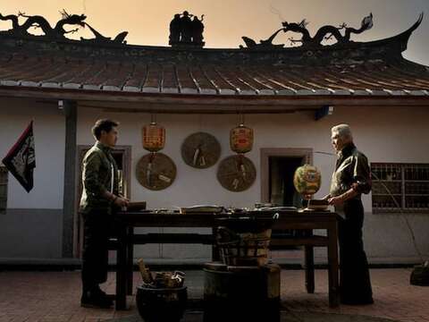 剧照-鱿鱼妈家、鬼头古厝虎、鼻师社区住处(鹿陶洋江家古厝)