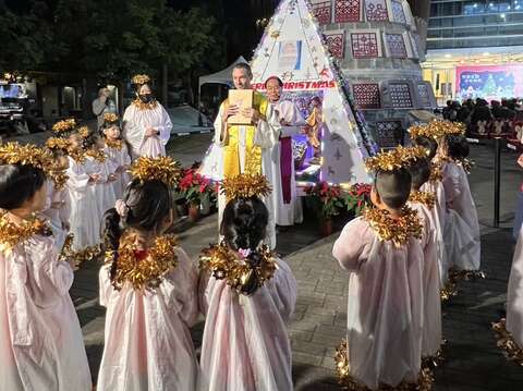 圣婴游行祝福