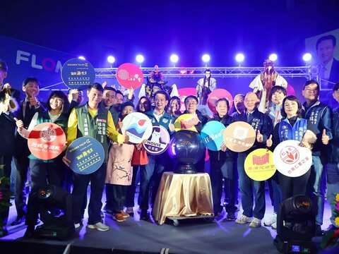 普济灯会由黄伟哲市长及众多嘉宾共同点灯