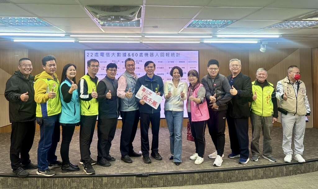林国华局长与各观光产业理事长合照