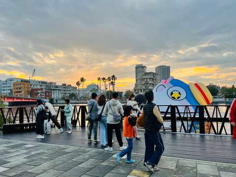 鱼头君展出现场人潮