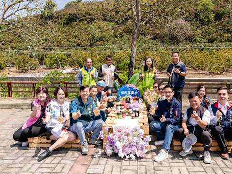 2025萤光花泉季活动开幕-长官贵宾品嚐梅子茶