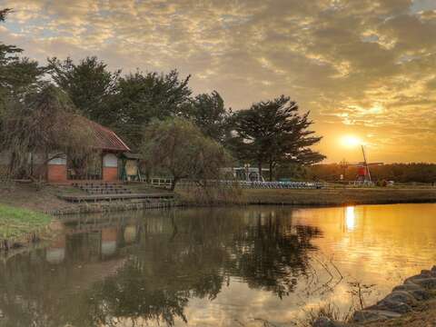 德元埤荷兰村湖边美景