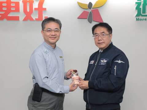 黄伟哲市长感谢业者全力支持。