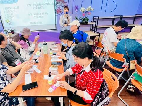 以兰花萃取物制作洗发精