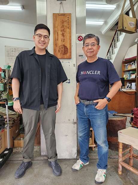 臺南奇人帶路」系列報導22 昔日書包大王轉型文創，一個也能訂做，合成帆布造就令人感動的手工包袋品牌