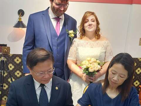 德国的新人特别选择在台南完成终身大事