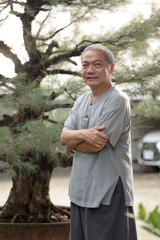「臺南奇人帶路」系列報導25 黃怡文成立鼎甲窯,鑽研經典釉色,獨創茶席專題,作品出窯萬彩