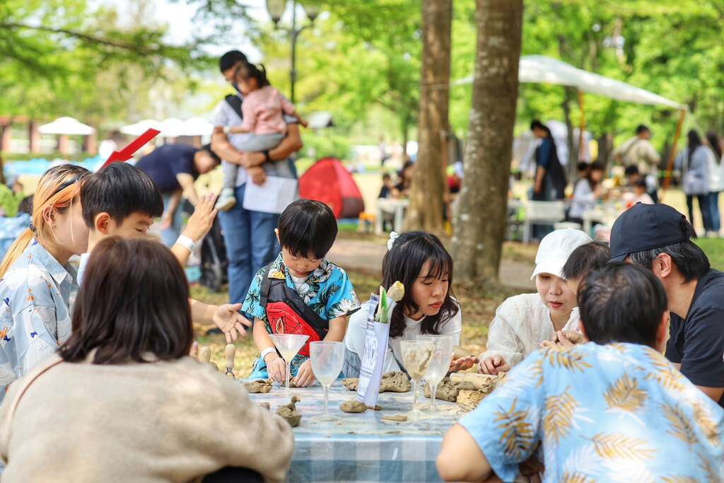 德元埤荷蘭村「好事又花森 ⋈ 職人體驗親子派對」一站滿足親子家庭玩樂需求!