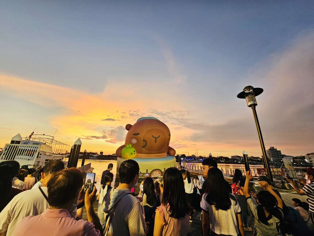 台南卡比獸光雕展！5萬人朝聖萌翻天，2025活動盛大開幕
