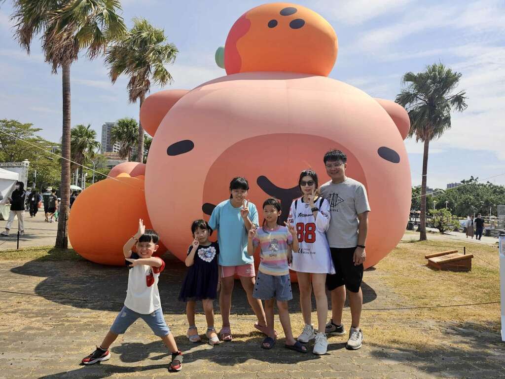 2025卡比胖拉出沒注意!臺南萌翻天 粉絲絡繹不絕 展期至10月19日 把握機會來萌拍一下