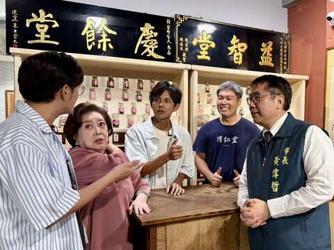 市长予淑芳阿姨及闹着玩团队拍摄侧录
