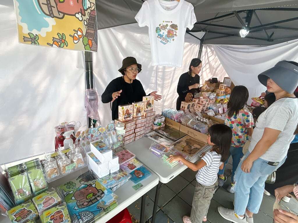 卡比胖拉魅力爆棚參觀人次逾20萬 因應颱風來襲 若安平地區預估風力達六級 將提前撤收以維安全