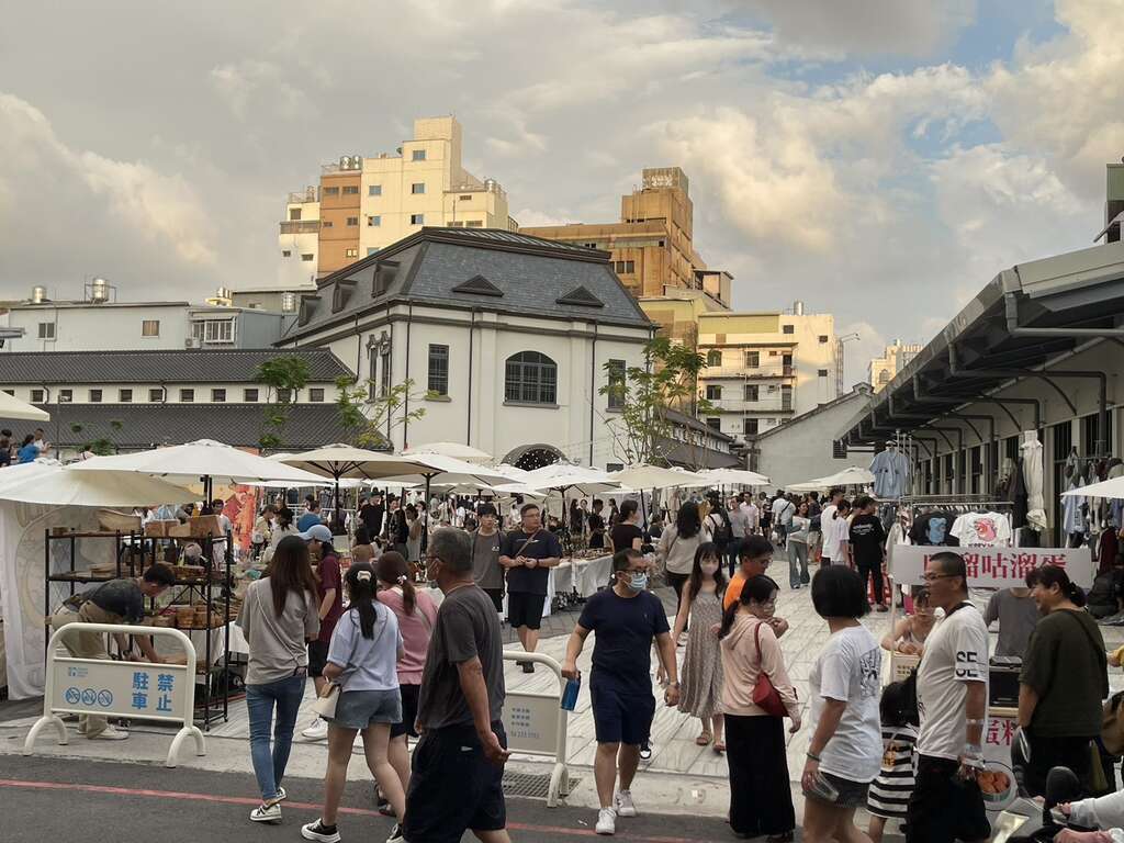 烤肉賞月 市集懷舊 秋日泡湯 臺南十月旅遊精彩熱度不散
