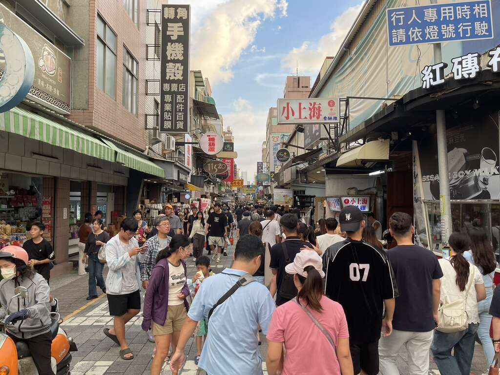 烤肉賞月 市集懷舊 秋日泡湯 臺南十月旅遊精彩熱度不散