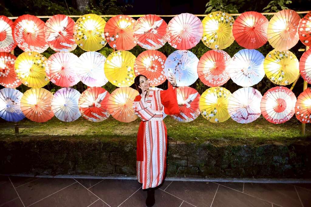 「2025臺南關子嶺溫泉美食節」夜間光環境登場 歡迎大家來關子嶺溫泉區泡湯、住宿、吃美食、抽好禮