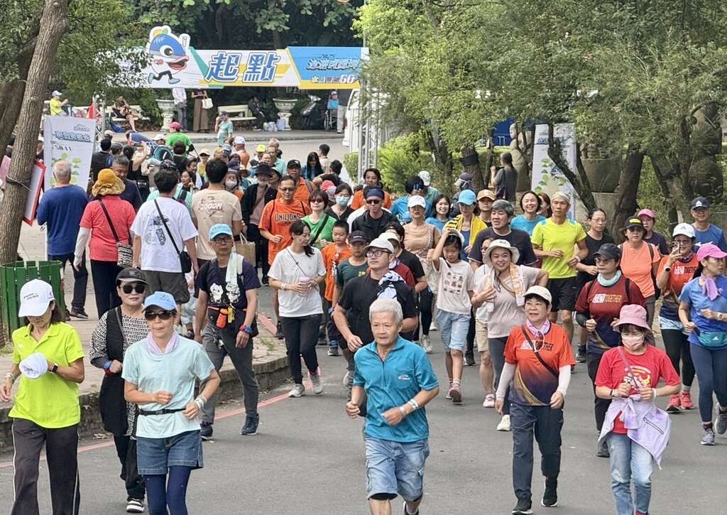 2025泳渡虎頭埤魚頭君領航，挑戰水陸雙鐵新體驗