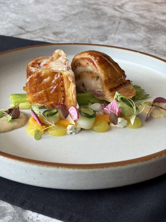 臺南味躍上國際舞台，「2025 TIFBC臺南美食之都國際餐飲藝術挑戰賽」完美落幕，在地選手勇奪大獎展現美食首都實力