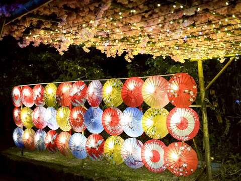 2025台南关子岭温泉美食节「大成殿」夜间灯饰