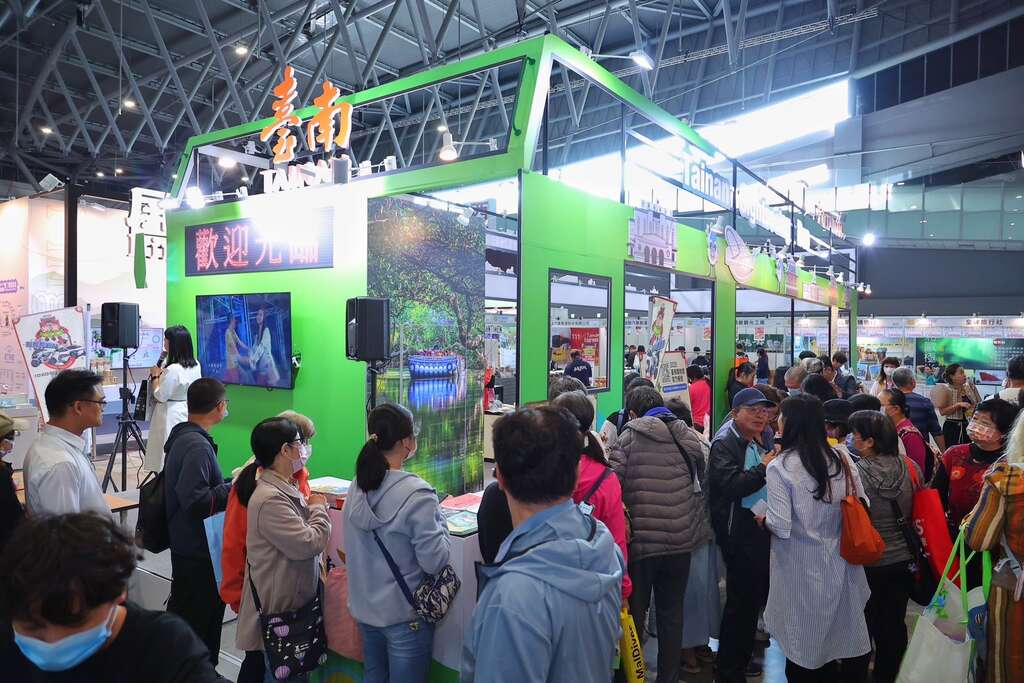 2025大臺南國際旅展今(21)日熱鬧登場 雙層巴士現身「臺南館」 黃偉哲市長邀請大家逛展搶好康
