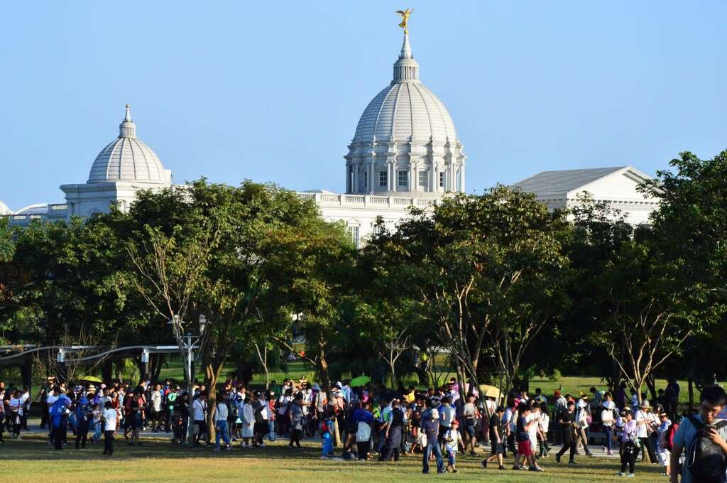 卡洛斯－臺南 2026臺南都會公園盛大登場 歡迎全球寶可夢訓練家共聚臺南日夜High