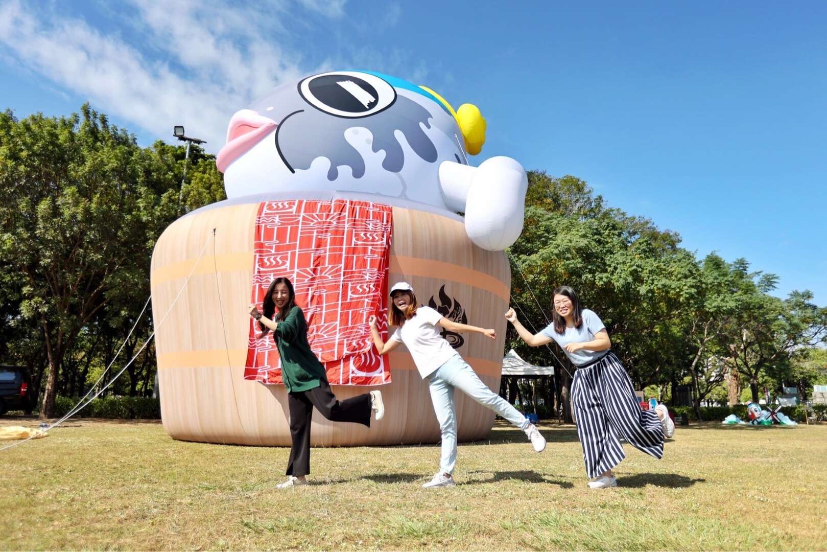 泡溫泉魚頭君氣偶裝置