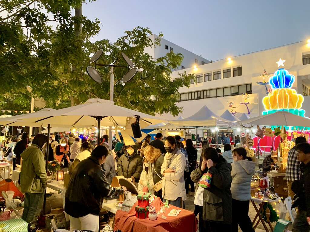 2025台南聖誕燈節「聖誕星光．喜樂滿城」 溪南溪北接力歡喜聖誕報佳音