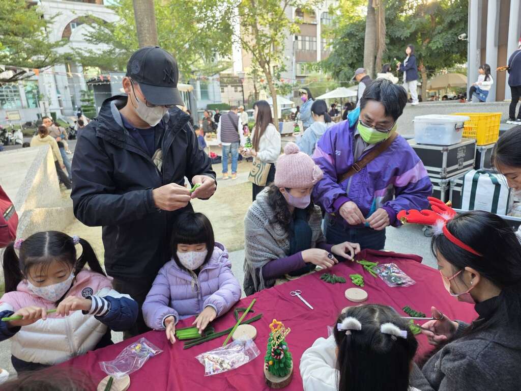 2025台南聖誕燈節「聖誕星光．喜樂滿城」 溪南溪北接力歡喜聖誕報佳音