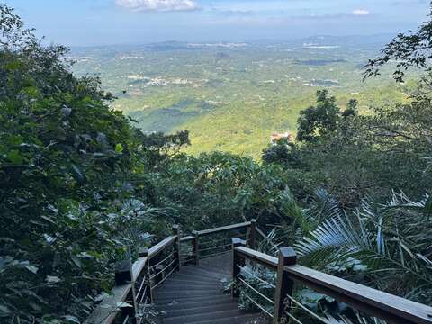 龙湖步道远眺嘉南平原