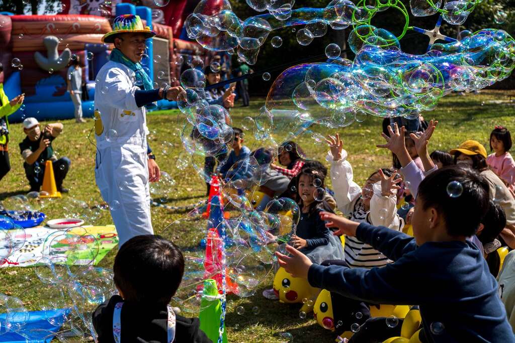 柳营尖山埤渡假村《泡泡体验》