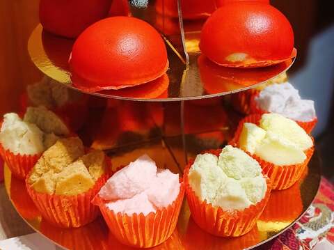 自制的红圆、发粿，一直是永合香的招牌。（张耘书拍摄）