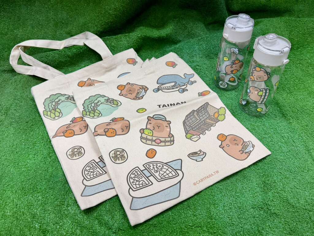 卡比胖拉再現！今(7)日現身虎頭埤風景區埤塘陪大家新春祈福 一起拍照打卡「豚」好運 把限量好禮帶回家