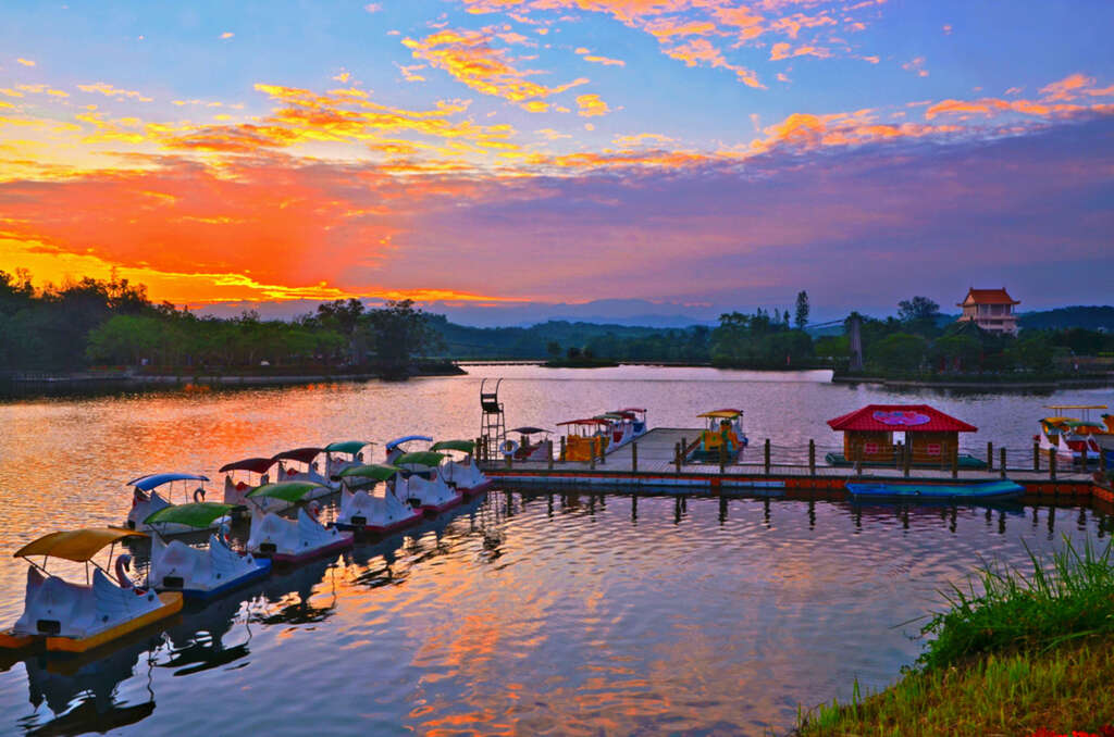 卡比胖拉再現！今(7)日現身虎頭埤風景區埤塘陪大家新春祈福 一起拍照打卡「豚」好運 把限量好禮帶回家