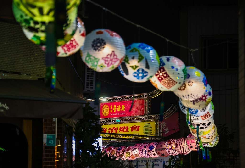 跨越台南、米蘭、日本的光之旅 第十四屆府城普濟燈會 212燈火交織盛大登場