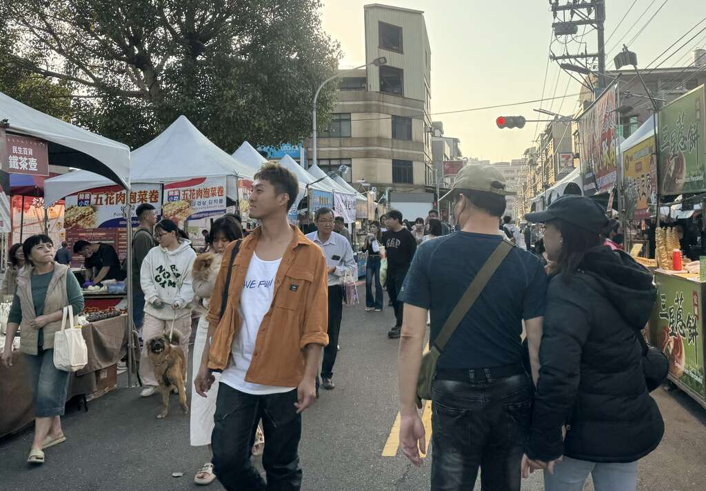 馬年迎春出遊臺南，連假首日湧人潮