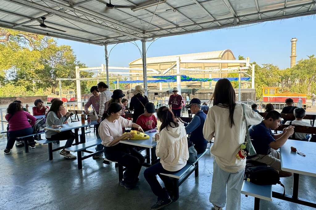 臺南除夕採買年味濃 老街商圈人氣旺