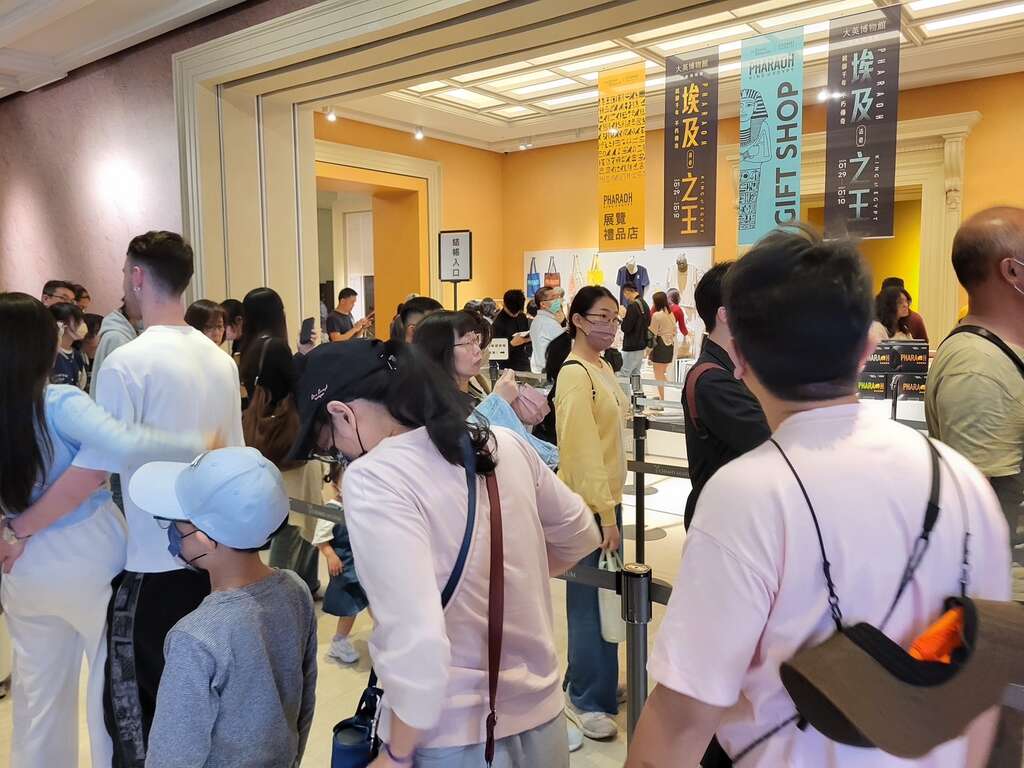 臺南除夕採買年味濃 老街商圈人氣旺