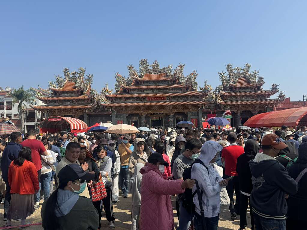 初一臺南廟宇祈福行春遊 「馬」上好運伍吉來