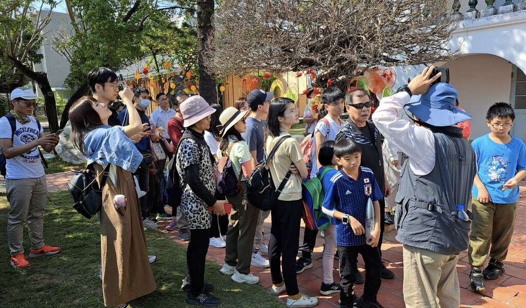 初二回娘家走春趣 臺南「神馬龍舞」迎新春