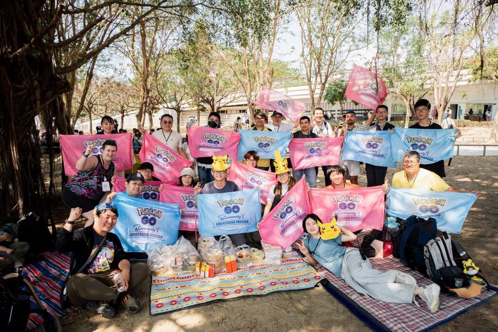 首日6萬人次到訪 《Pokémon GO》十週年嗨翻臺南 「超級之夜」首登場　夜間光雕秀驚豔全場