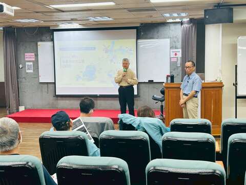 殷介贤专员致词