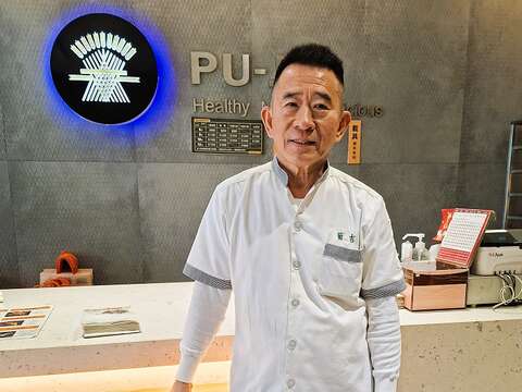 葡吉面包店创办人张正宏资历完整，从面包、蛋糕、西点到汉饼无一不精。（张耘书拍摄）