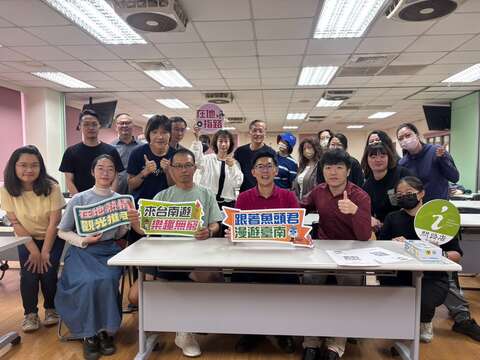 115问路店教育训练_室内课程