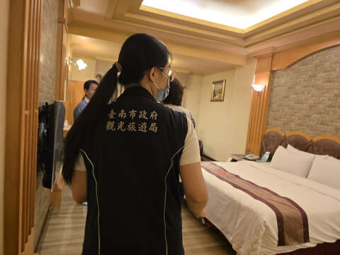 抽查房间