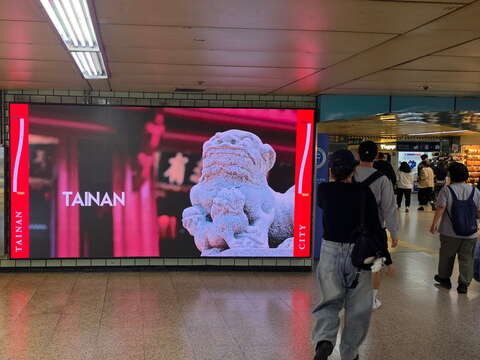 台南形象影片,走进首尔地铁-蚕室站_石狮广告