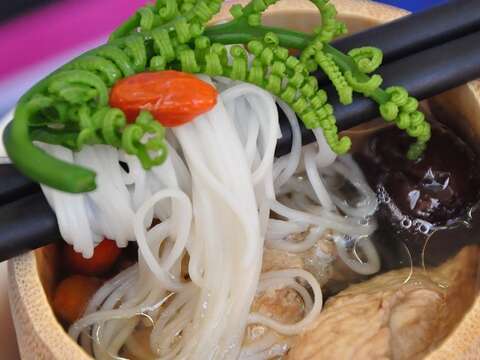 山霸王餐厅-刺五加人参鸡