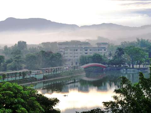 尖山埤江南渡假村